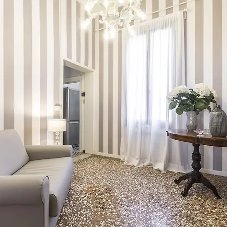 Rialto Design Boutique R&r * ונציה
